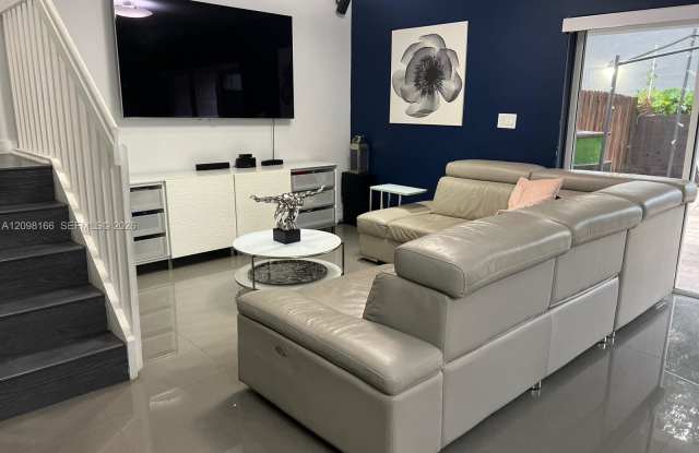 11492 Northwest 48th Terrace Gallery 2
