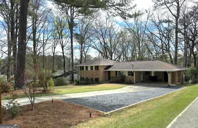 2457 Sunset Drive NE photos photos