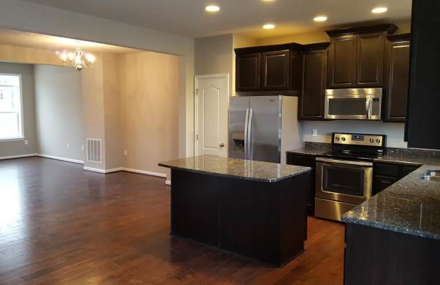 3315 Sun Court Gallery 3