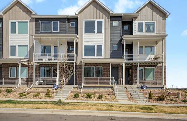 Brand-new townhome for rent in the heart of Erie Town Center photos photos