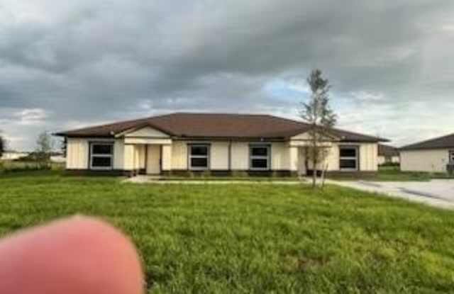801 SW Raintree Boulevard photos photos