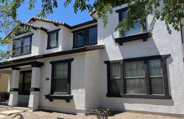 Beautiful 4 Bedroom, 2.5 Bath Home in Prime Location! photos photos