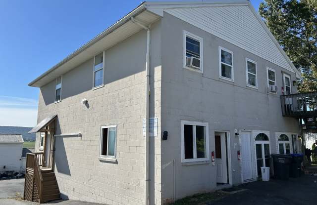 1538 Main Street - 2 Gallery 1