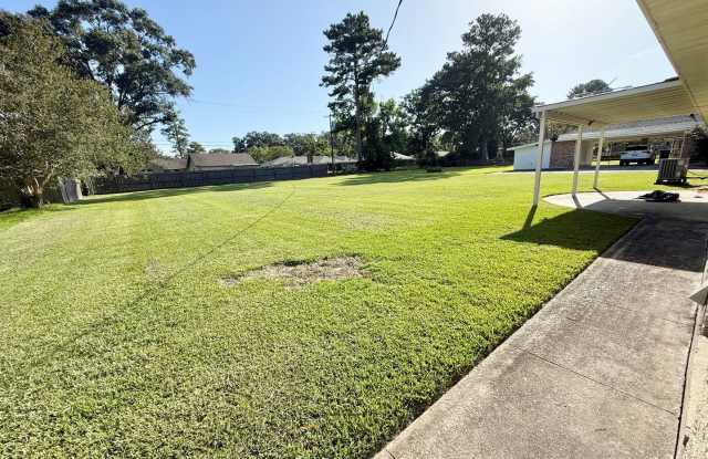 Spacious 3 bedroom 2 bath home in Zachary photos photos