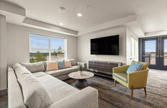 Destinations Lynnwood 61+ Active Adult Apartment Homes Gallery 3