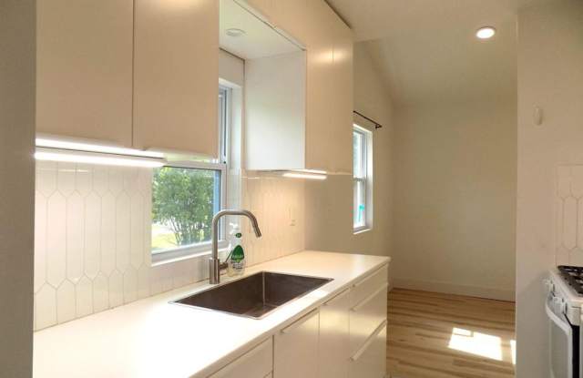 2 Bedrooms Ranch for Rent in Aurora Gallery 3