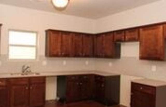 163 Daisy Circle Gallery 2
