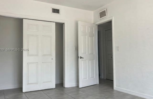 2195 Bay Drive Gallery 4