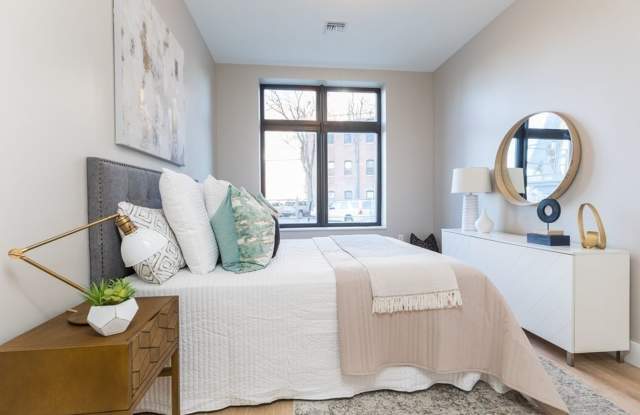 Cadence on Leo photos photos