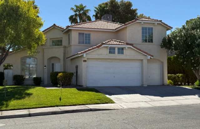 ***STUNNING & UPDATED RETREAT IN SPRING VALLEY 4 BED/ 3 BATH /3 CAR GARAGE + LARGE LOFT*** ONLY $2,495 *** Gallery 3