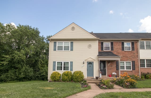 8683 Point Of Woods Dr - 8683 Point of Woods Drive, Manassas, VA 20110