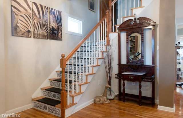 858 S Emerson Street Gallery 4