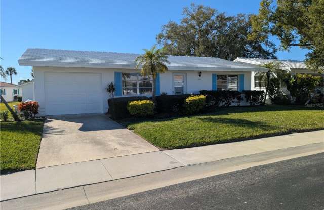 3636 100TH TERRACE N photos photos