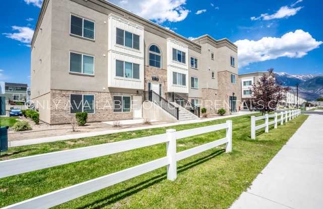 726 E 500 S photos photos