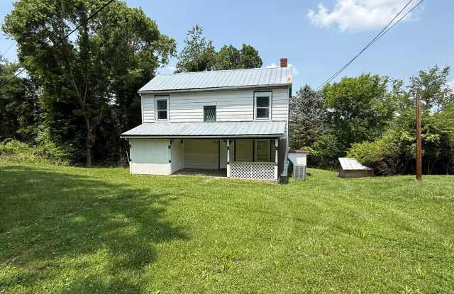 Three Bedroom Home available on Switchback Road in Christiansburg photos photos