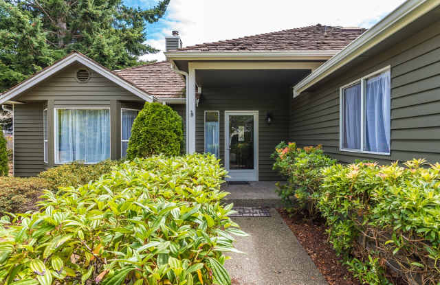 Updated Oak Harbor Home in Ridgehaven photos photos