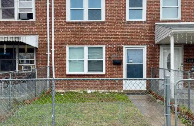 Charming 2 Bedroom/1 Bathroom Townhome in Dundalk, MD! photos photos