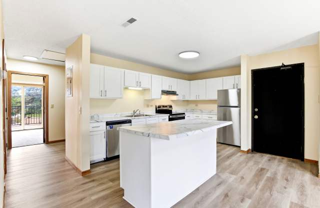 13328 Parkwood Dr # 216 Gallery 3