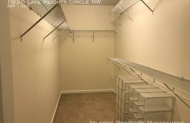 1936 Lake Heights Circle NW Gallery 3