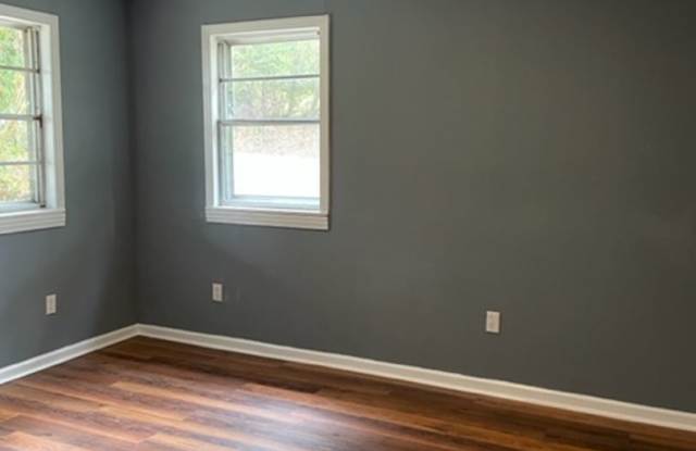 Renovated 2 Bedroom 1 Bath Home for Rent! Gallery 4