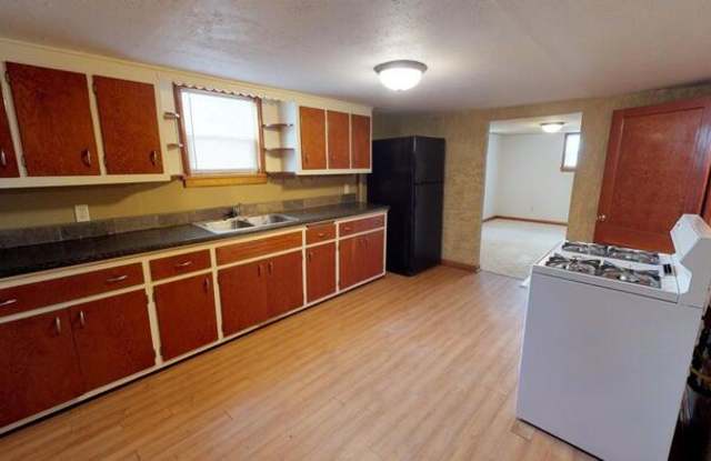 811 6th Avenue Northwest photos photos