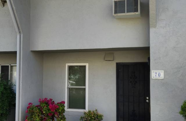 1001 Murrieta Blvd photos photos