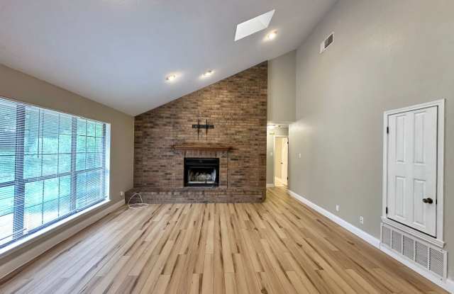 1st Month Free Rent!  Viewable Now!  Pets Accepted! Gallery 4
