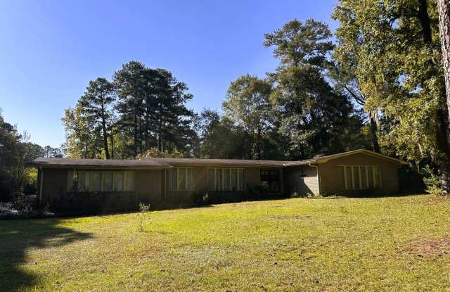 Move in Incentive! - 1084 Faust Avenue, Ozark, AL 36360 Move in Incentive! - 1084 Faust Avenue, Ozark, AL 36360