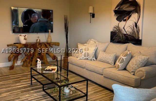 493 Fanshaw L Gallery 2