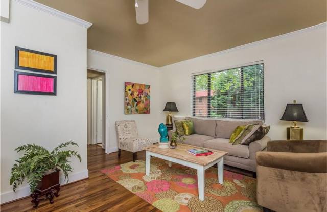 323 3rd Street Northeast - 1Apt. 4 Gallery 3
