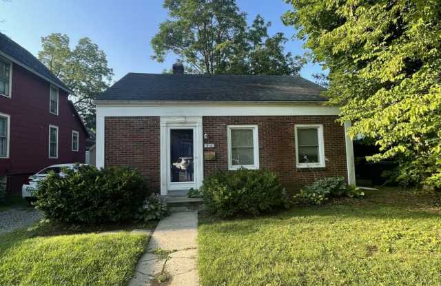 918 Sylvan Ave. | JOIN THE WAITLIST TODAY! photos photos