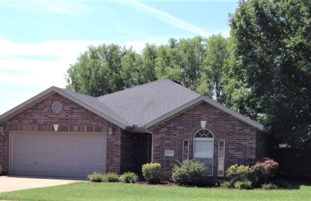 3921 West Tanyard Drive - 3921 West Tanyard Drive, Fayetteville, AR 72704
