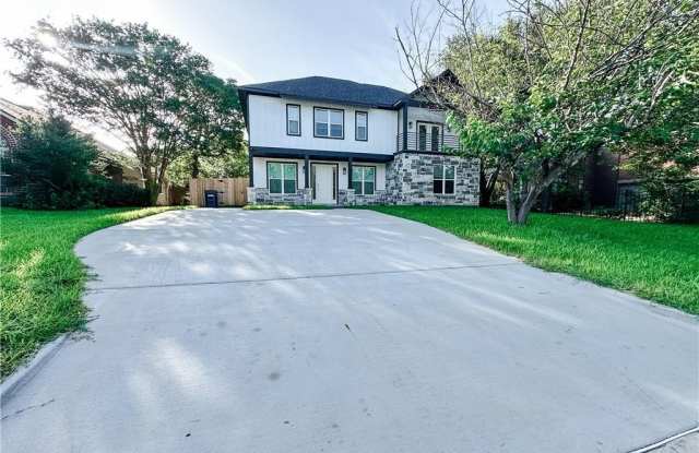 1307 Bayou Woods Drive photos photos