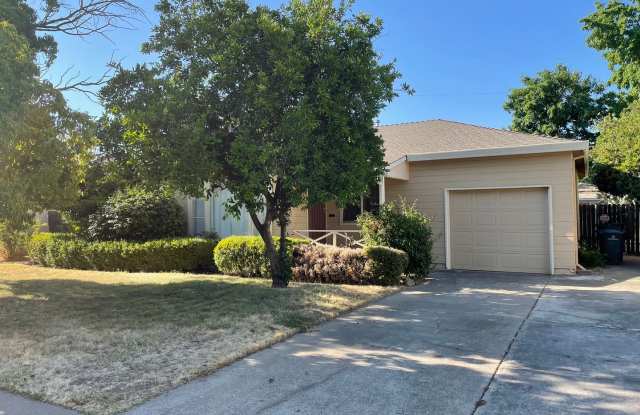Charming 3-Bedroom, 1-Bathroom Home for Rent in Sacramento! photos photos