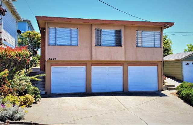 4052 Lincoln Avenue photos photos
