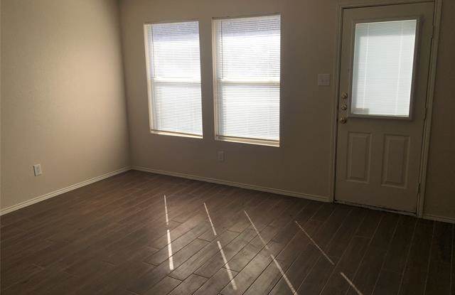 8712 Seven Oaks Lane Gallery 4