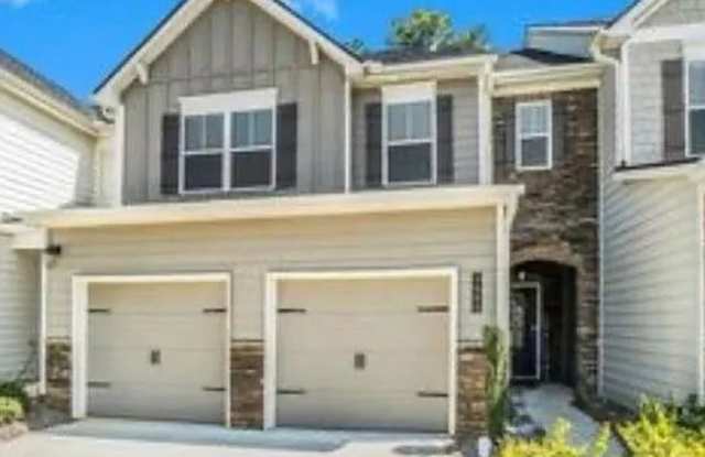 Room in 4 Bedroom Home at Berney Cir photos photos