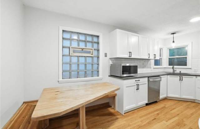 188 Cleveland Avenue South photos photos