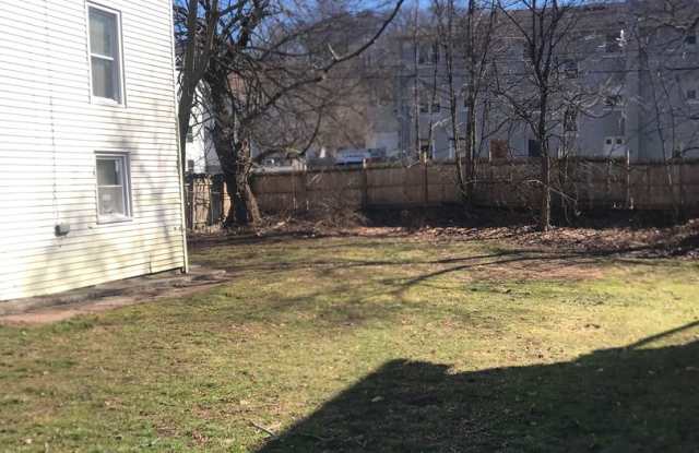 4 Bedroom Single Family Home in Fairhaven Gallery 4