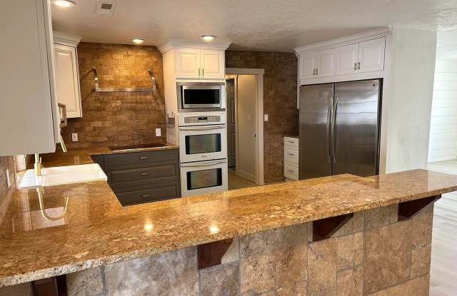 Gorgeous Santa Clara Home with Stunning Kitchen photos photos