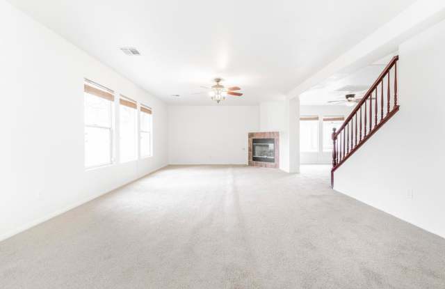 Spacious 4BD + Loft Two-Story in The Vistas at Summerlin — All Appliances Included! Gallery 4