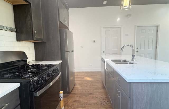 6422 South Green Street - 2 Gallery 1