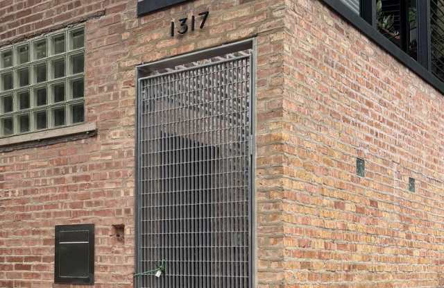 2159 W Evergreen Avenue Gallery 3