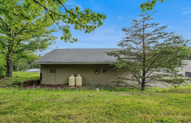 4782 VALLEY Road Gallery 4