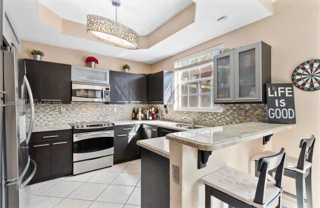 8133 SW 118th Court 8133, Miami, FL 33183 - 3805 photos photos