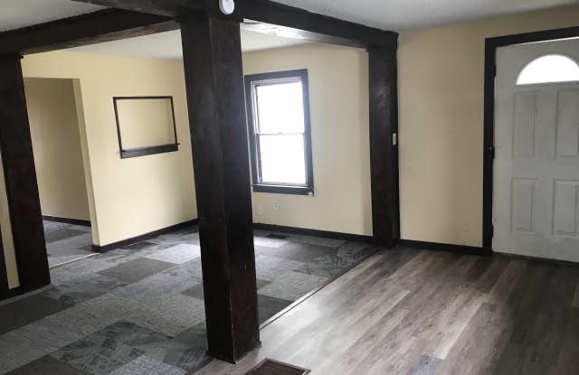 1805 Whitney St Gallery 4