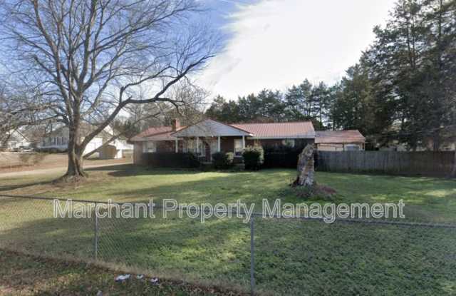 4804 Edwards Road Gallery 1