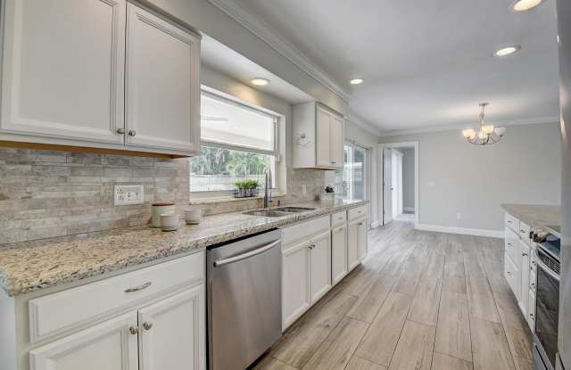 798 SW 15th Avenue - 798 Southwest 15th Avenue, Boca Raton, FL 33486 798 SW 15th Avenue - 798 Southwest 15th Avenue, Boca Raton, FL 33486