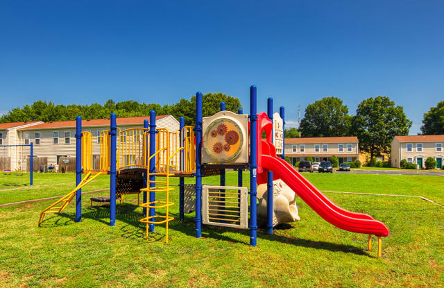 Woodbriar Apartments Gallery 4