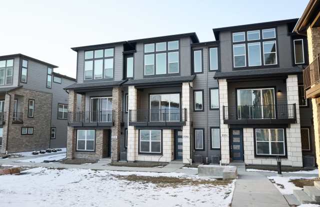 Beautiful Modern 3BD/4BA Townhome in the Heart of Superior! photos photos